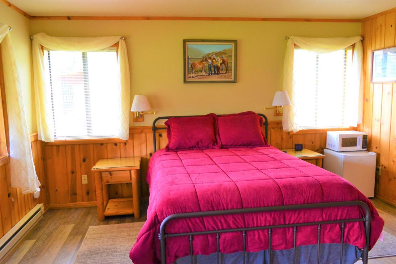 Twin Peaks Guest Ranch Villa Salmon Eksteriør bilde