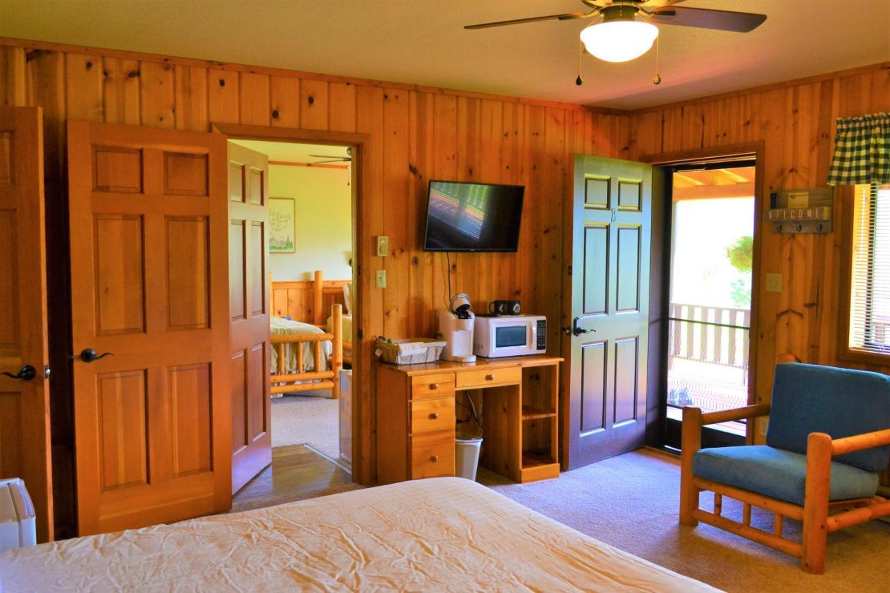 Twin Peaks Guest Ranch Villa Salmon Eksteriør bilde